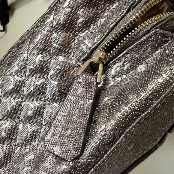 Guess Like New Shimmering Silver Quilted Purse - Picture 16 of 16